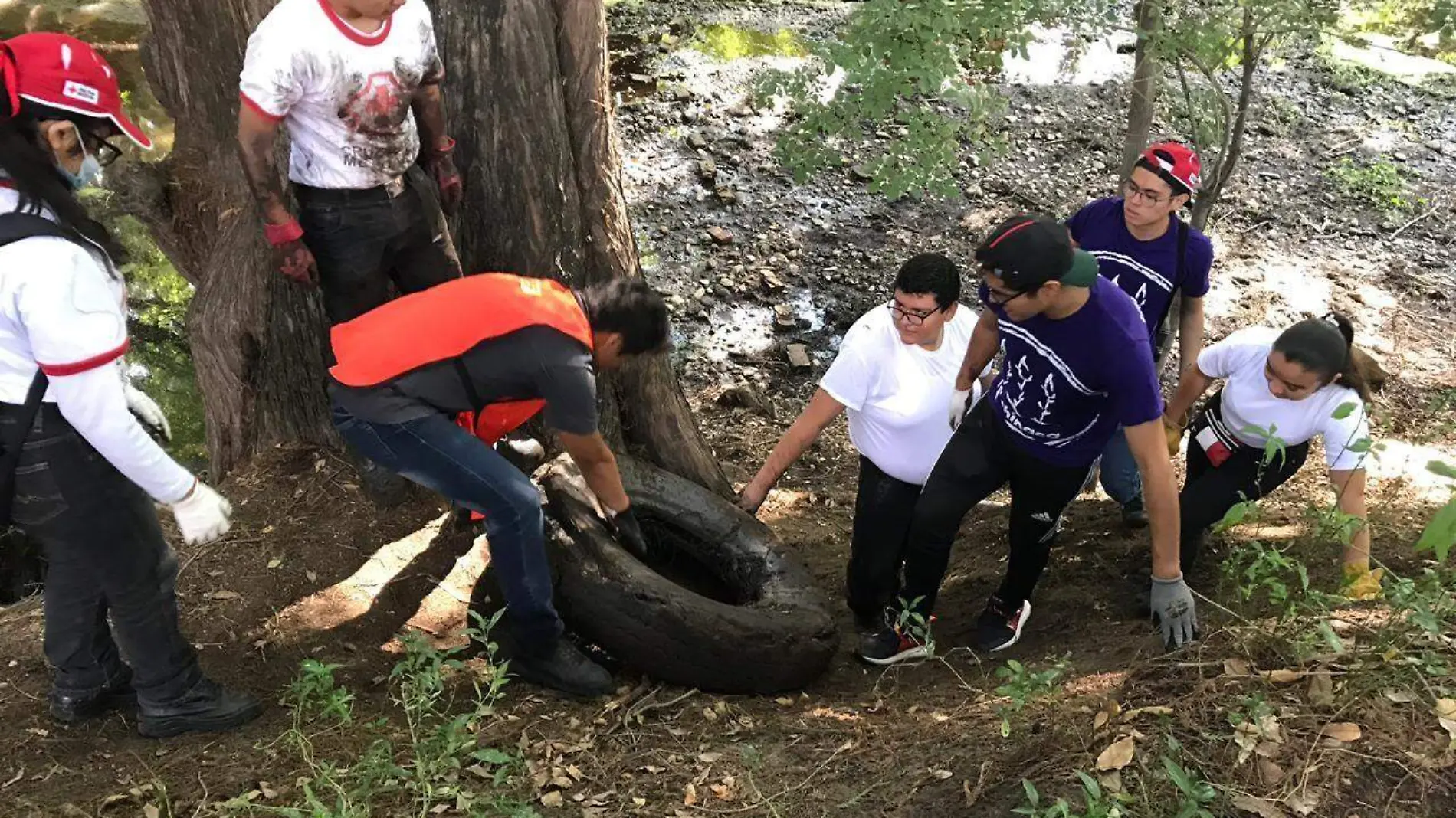 Pretenden llevar a cabo varias jornadas de limpieza del río.  Foto Cortesía. (2)